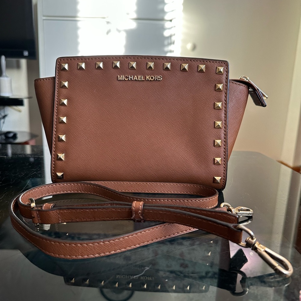 Micheal Kors Tan Crossbody Bag
